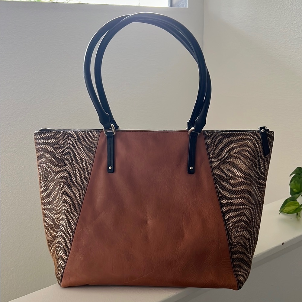 Banana Republic x-large brown leather Tote Bag